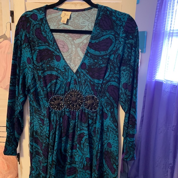 Tops - Picture 8 of 9